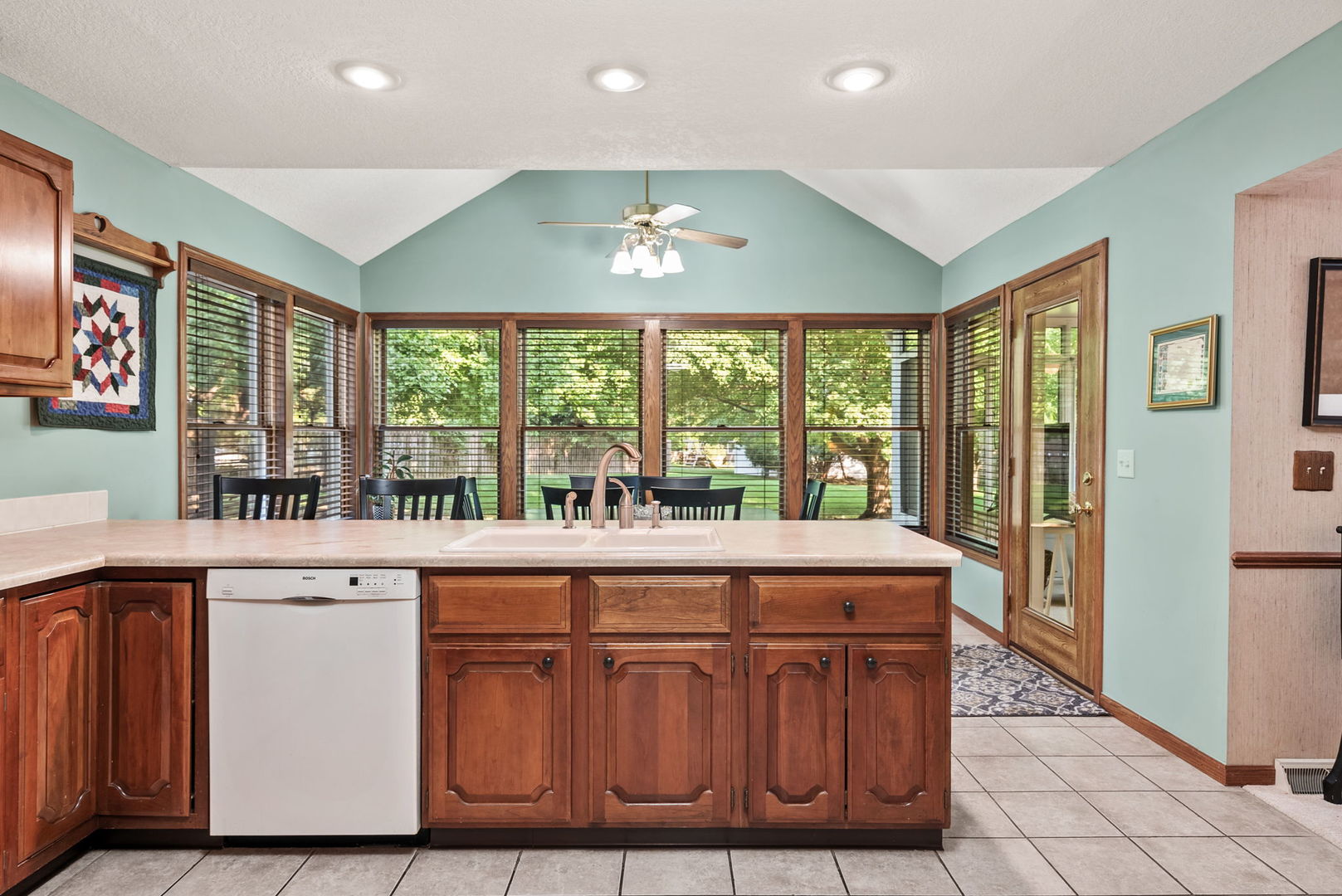 2510 Edgewild Drive Property Photo 12