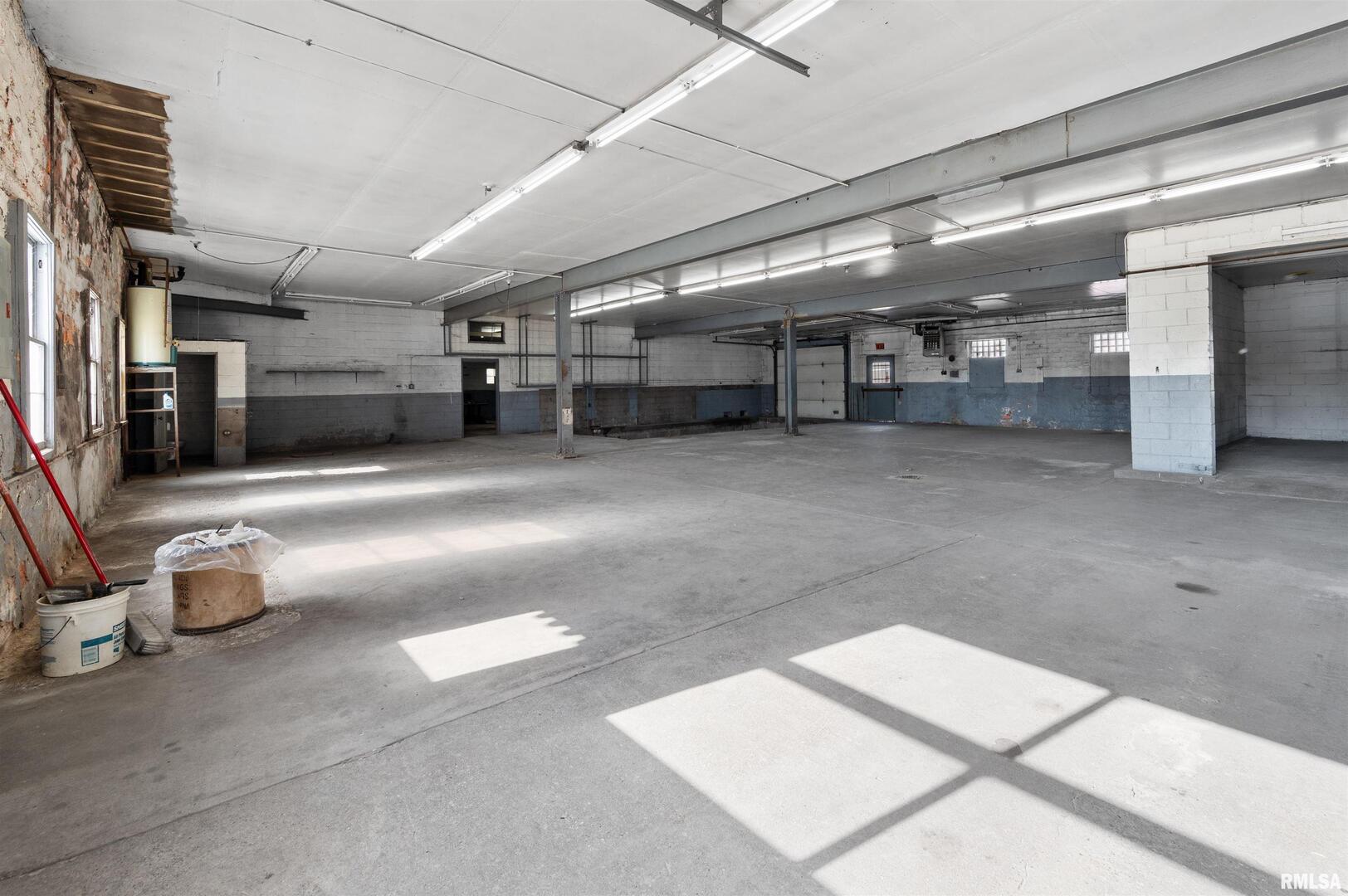 1716 & 1720 State Street Property Photo 3