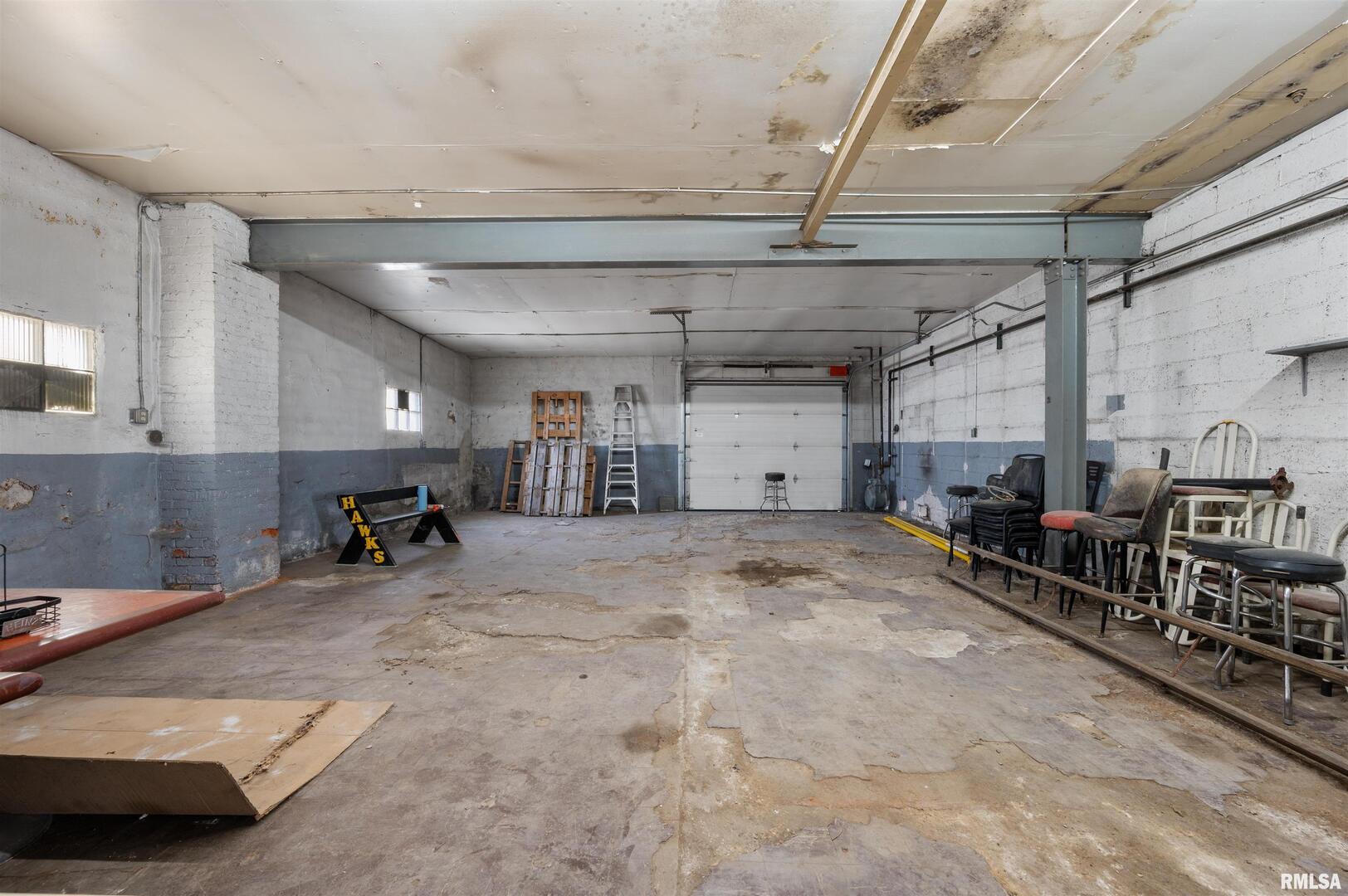 1716 & 1720 State Street Property Photo 14