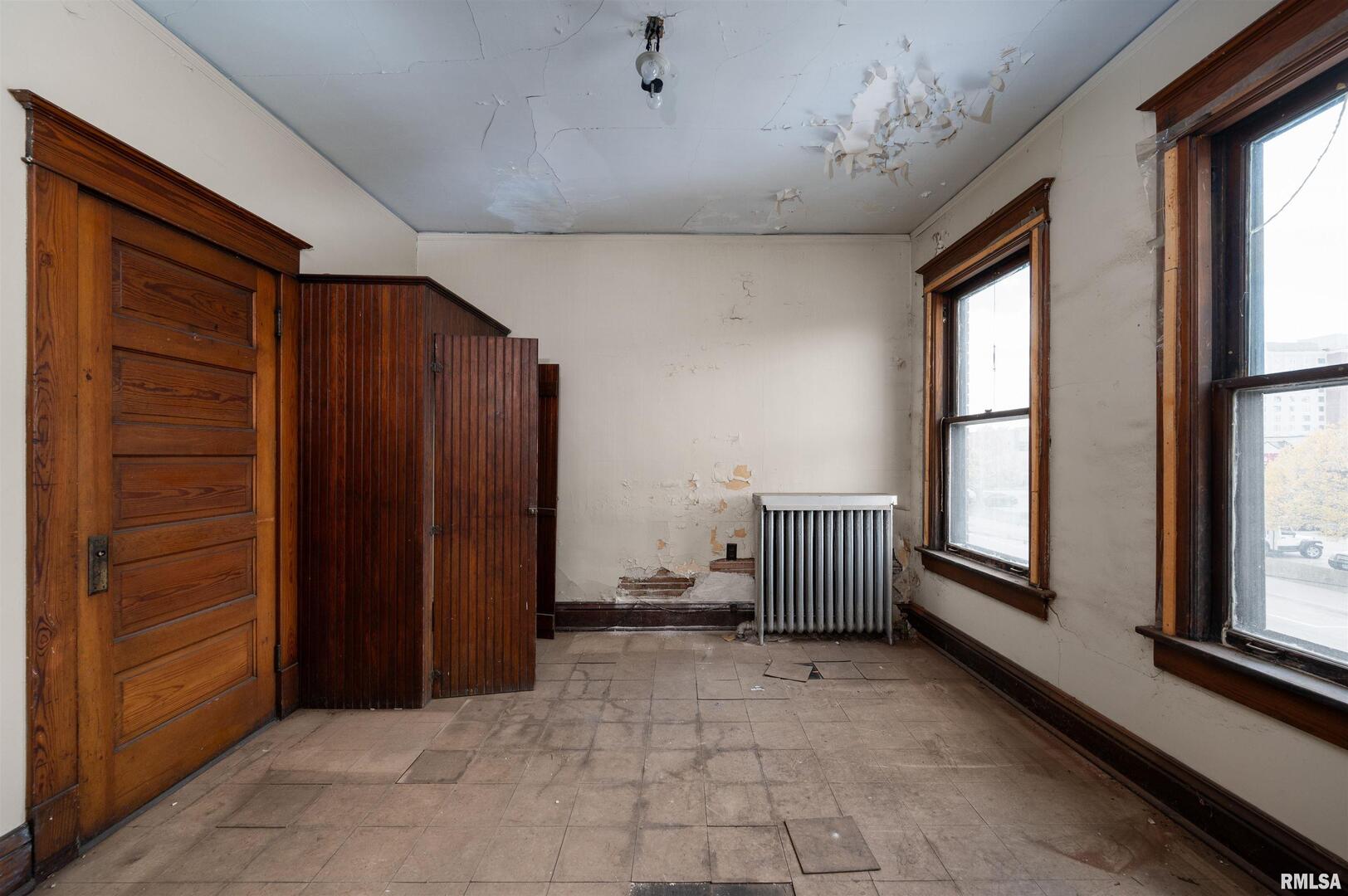 1716 & 1720 State Street Property Photo 32