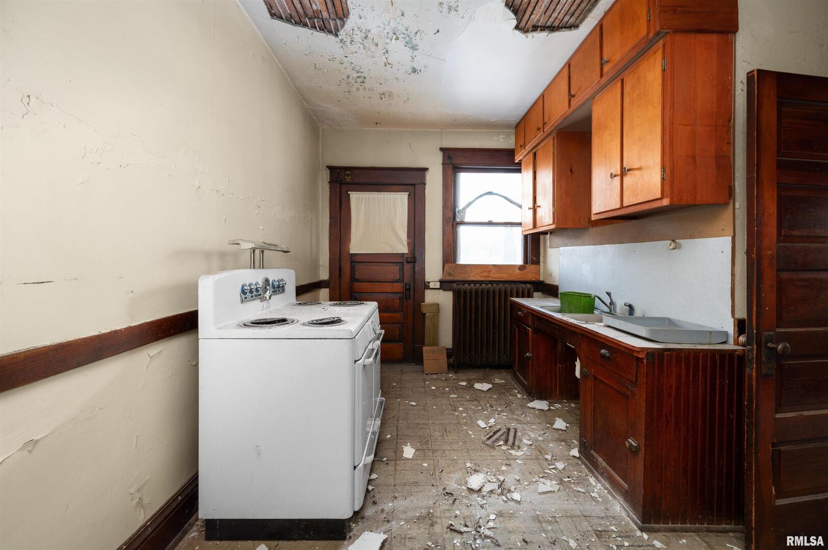 1716 & 1720 State Street Property Photo 36