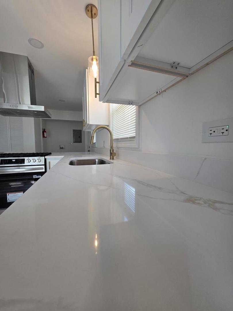 14916 Langley Avenue Property Photo 9