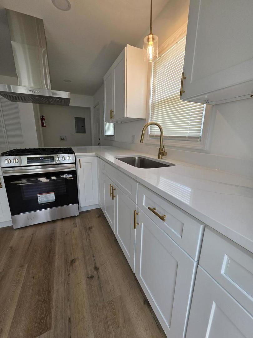 14916 Langley Avenue Property Photo 11