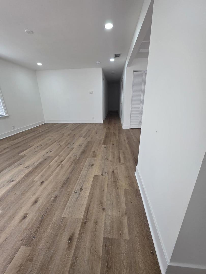 14916 Langley Avenue Property Photo 14