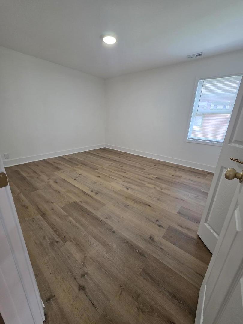 14916 Langley Avenue Property Photo 18