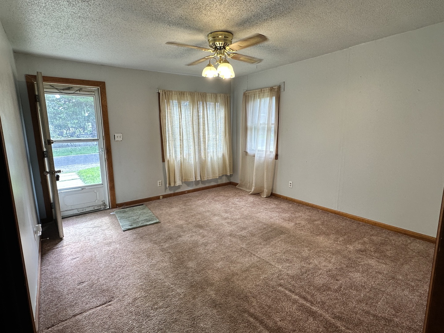 706 6th Avenue Property Photo 8