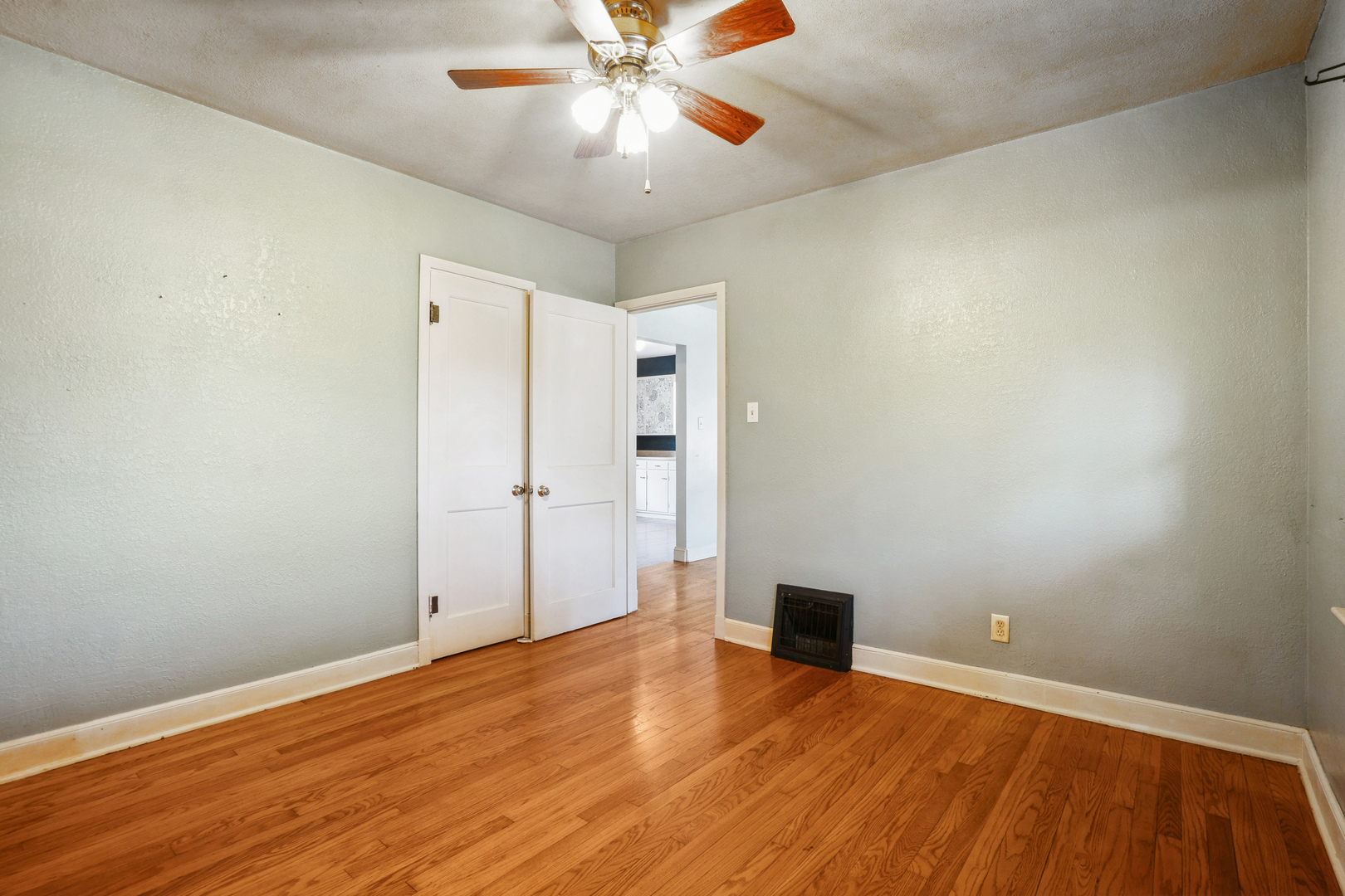 608 3rd Avenue Property Photo 9