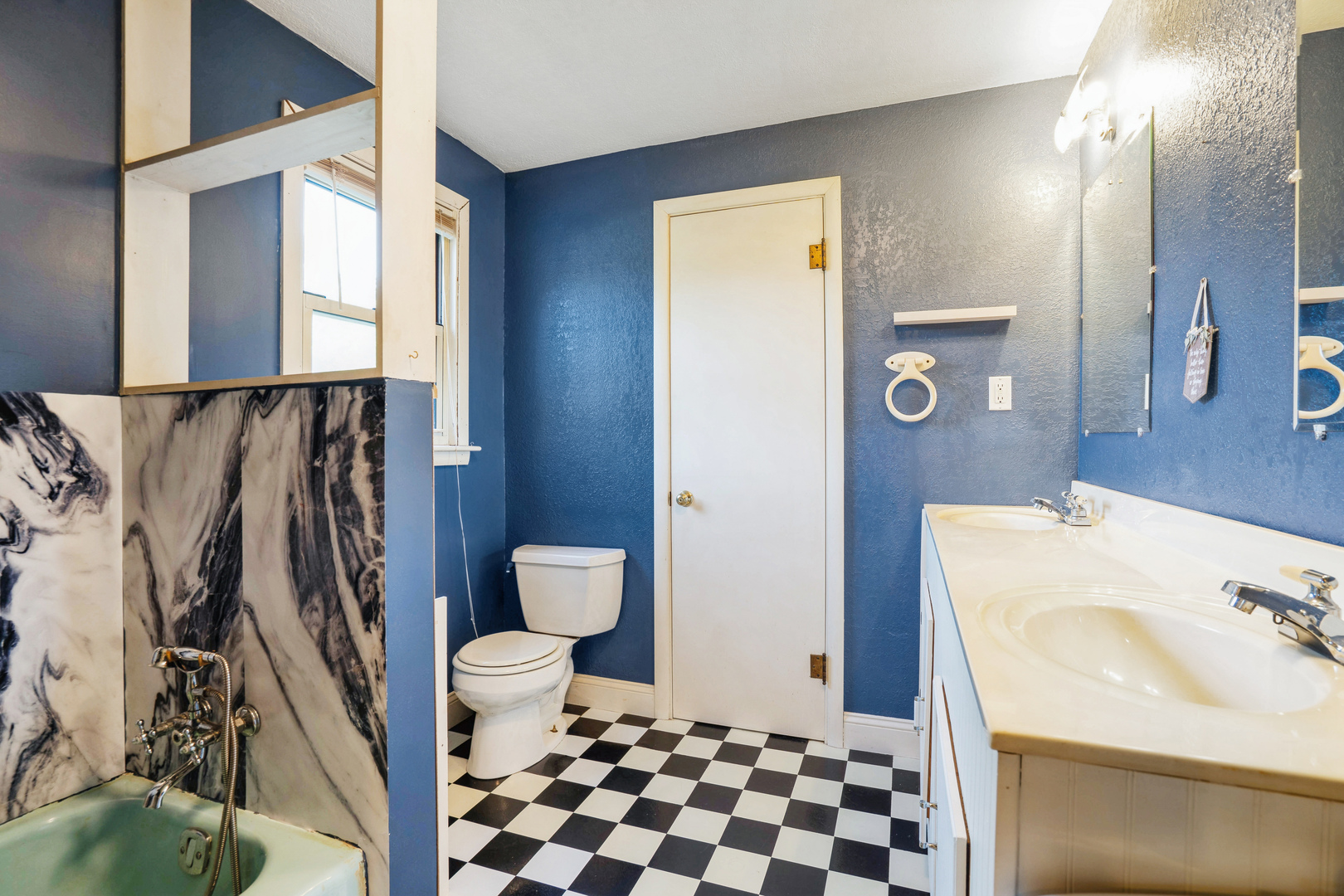 608 3rd Avenue Property Photo 10