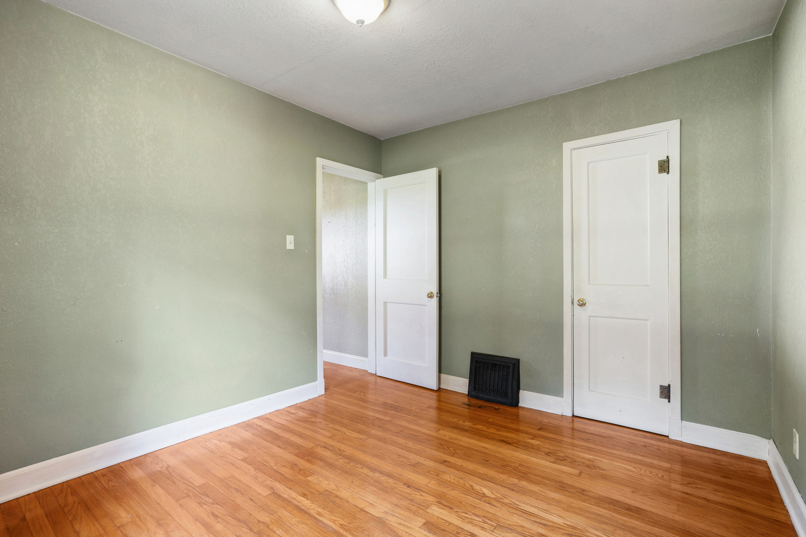 608 3rd Avenue Property Photo 12