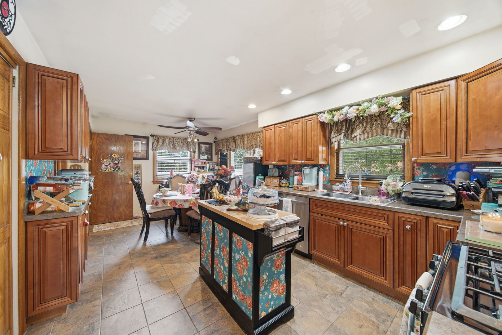 17904 Arcadia Avenue Property Photo 5