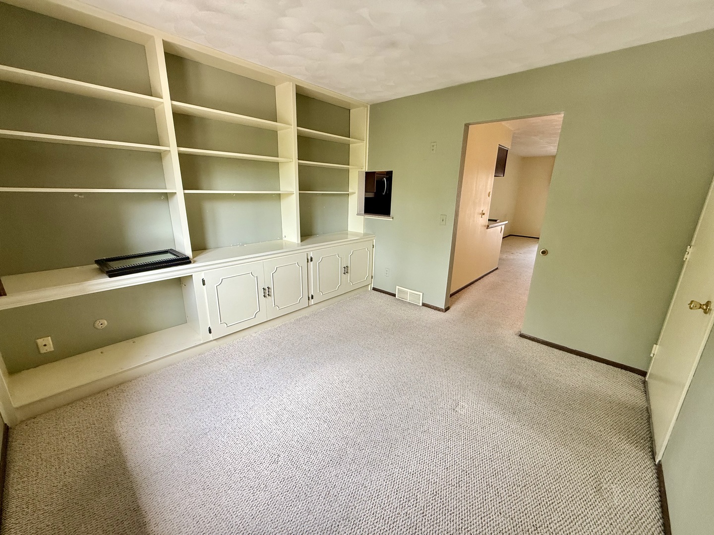 3109 4th Street Property Photo 4