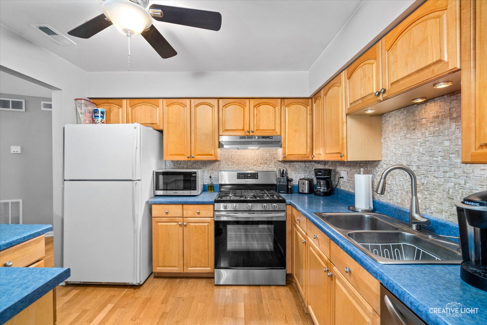 1623 Salisbury Court C Property Photo 6
