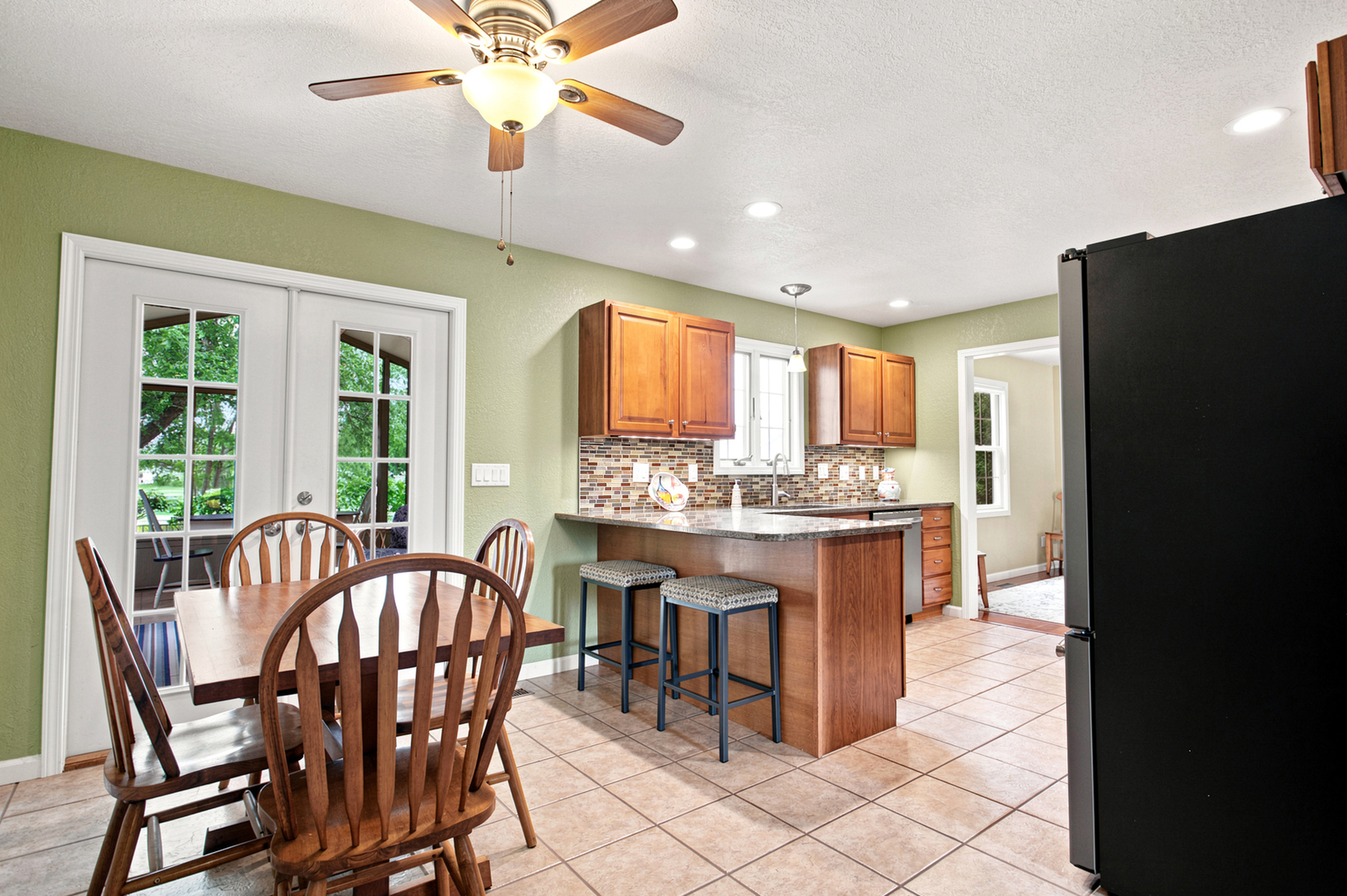 613 Sycamore Drive Property Photo 16
