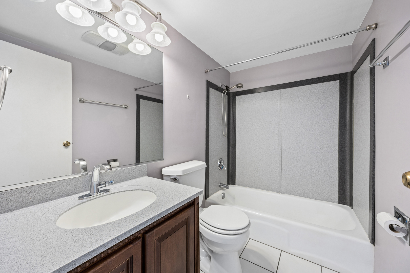 1139 Leavitt Avenue 305 Property Photo 18