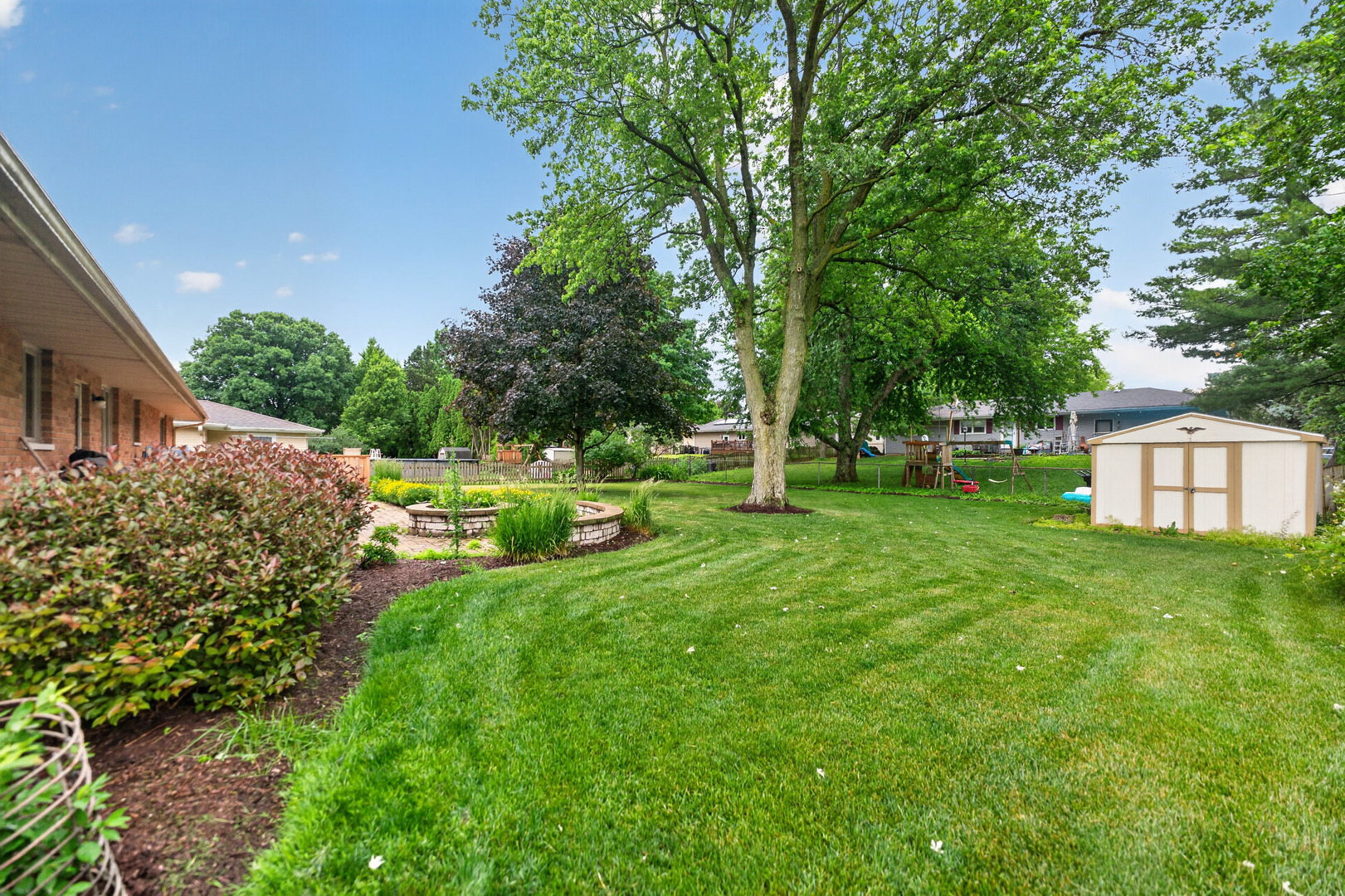 1811 Park Avenue Property Photo 32