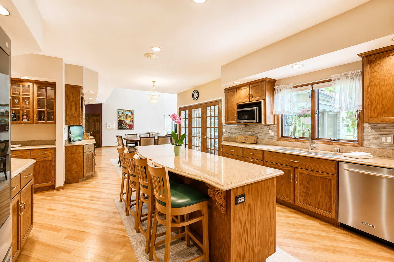 6904 Irish Court Property Photo 15