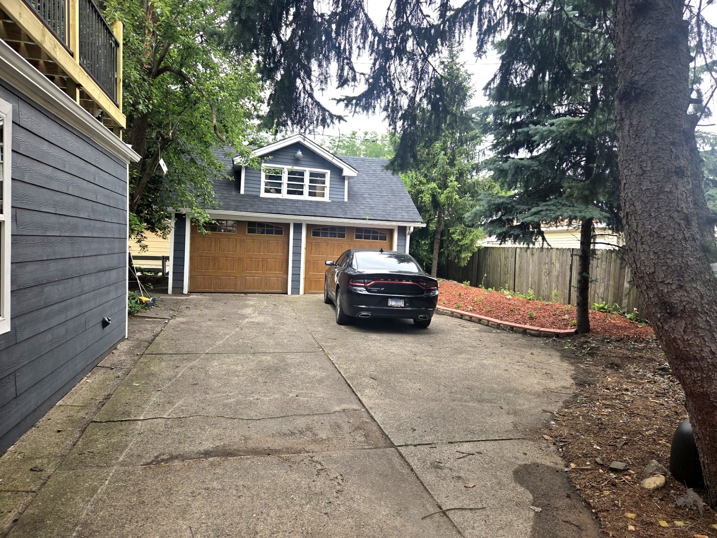 2828 Lombard Avenue Property Photo 4