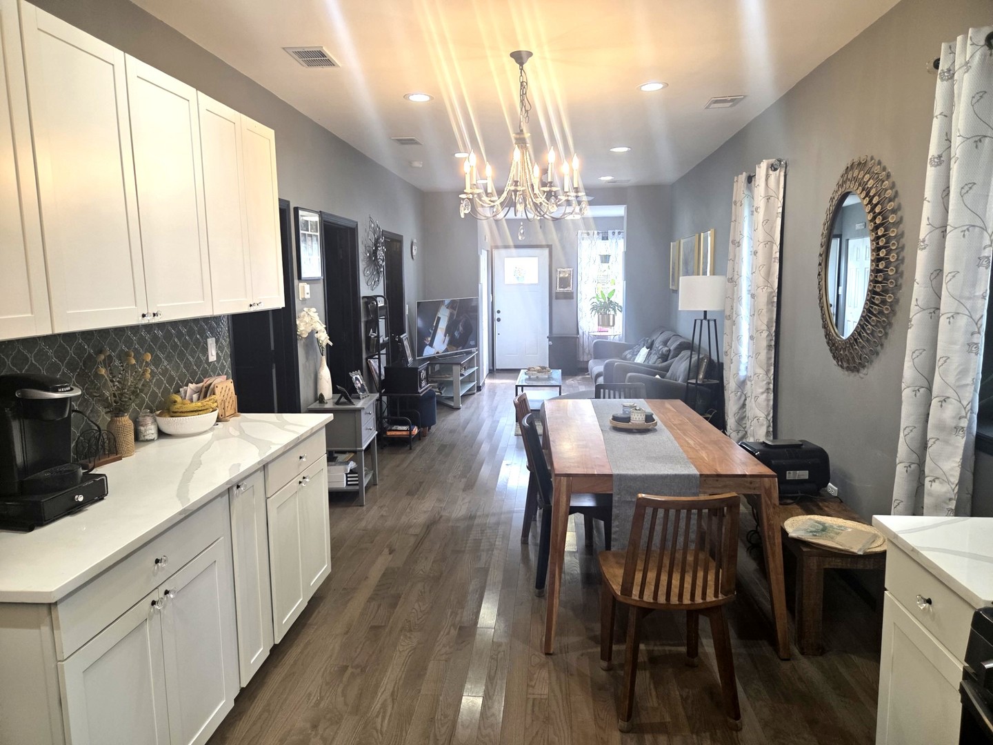 2828 Lombard Avenue Property Photo 8