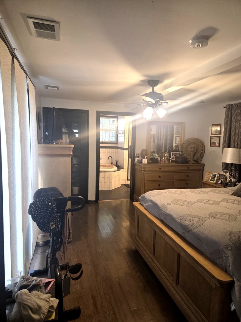 2828 Lombard Avenue Property Photo 12