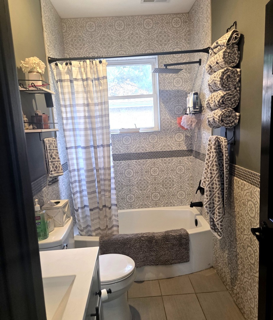 2828 Lombard Avenue Property Photo 17