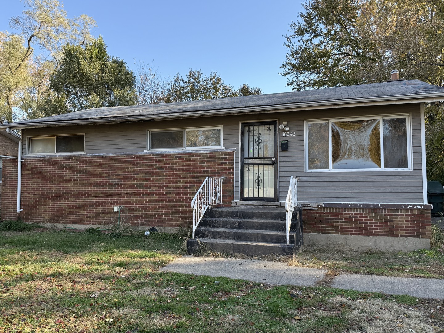 16243 Sussex Avenue Property Photo 1