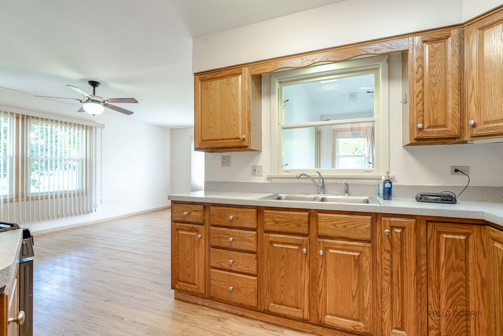 3615 Grandmore Avenue Property Photo 8