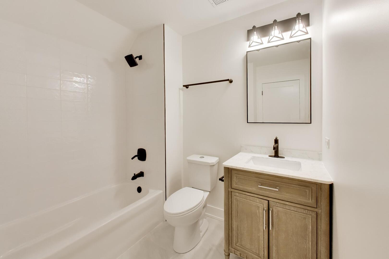 1632 W 100th Place Property Photo 18