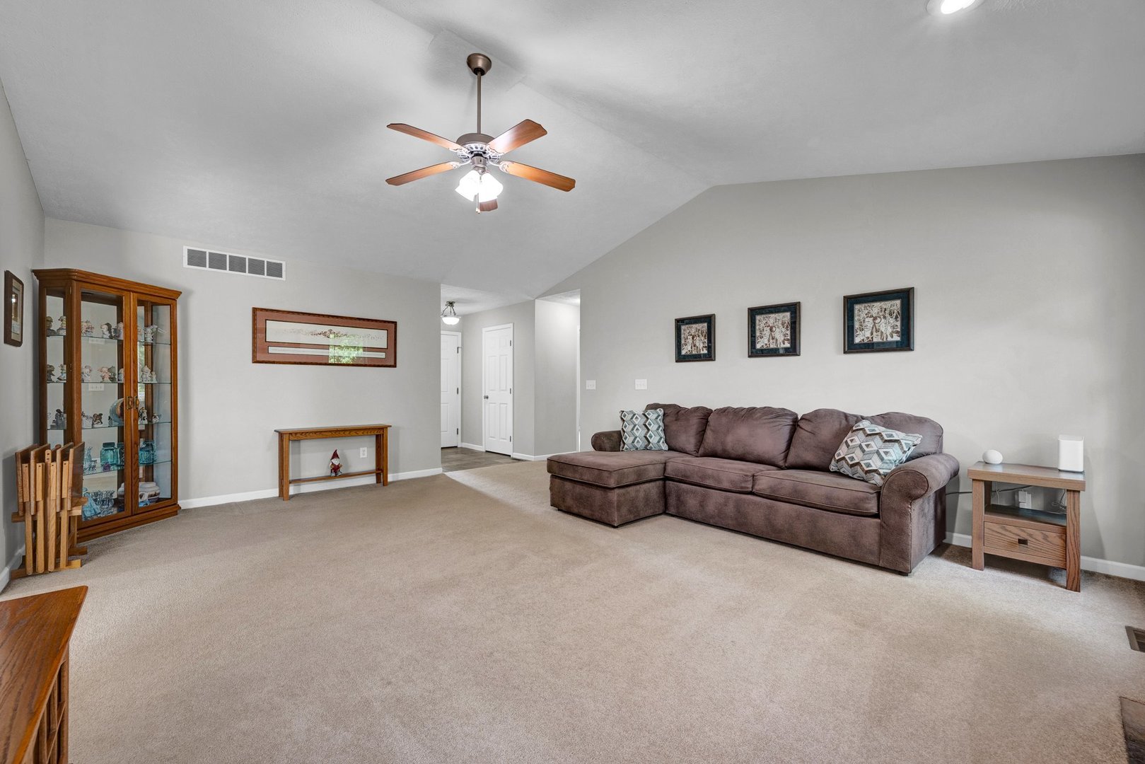 2246 Inez Lane Property Photo 6