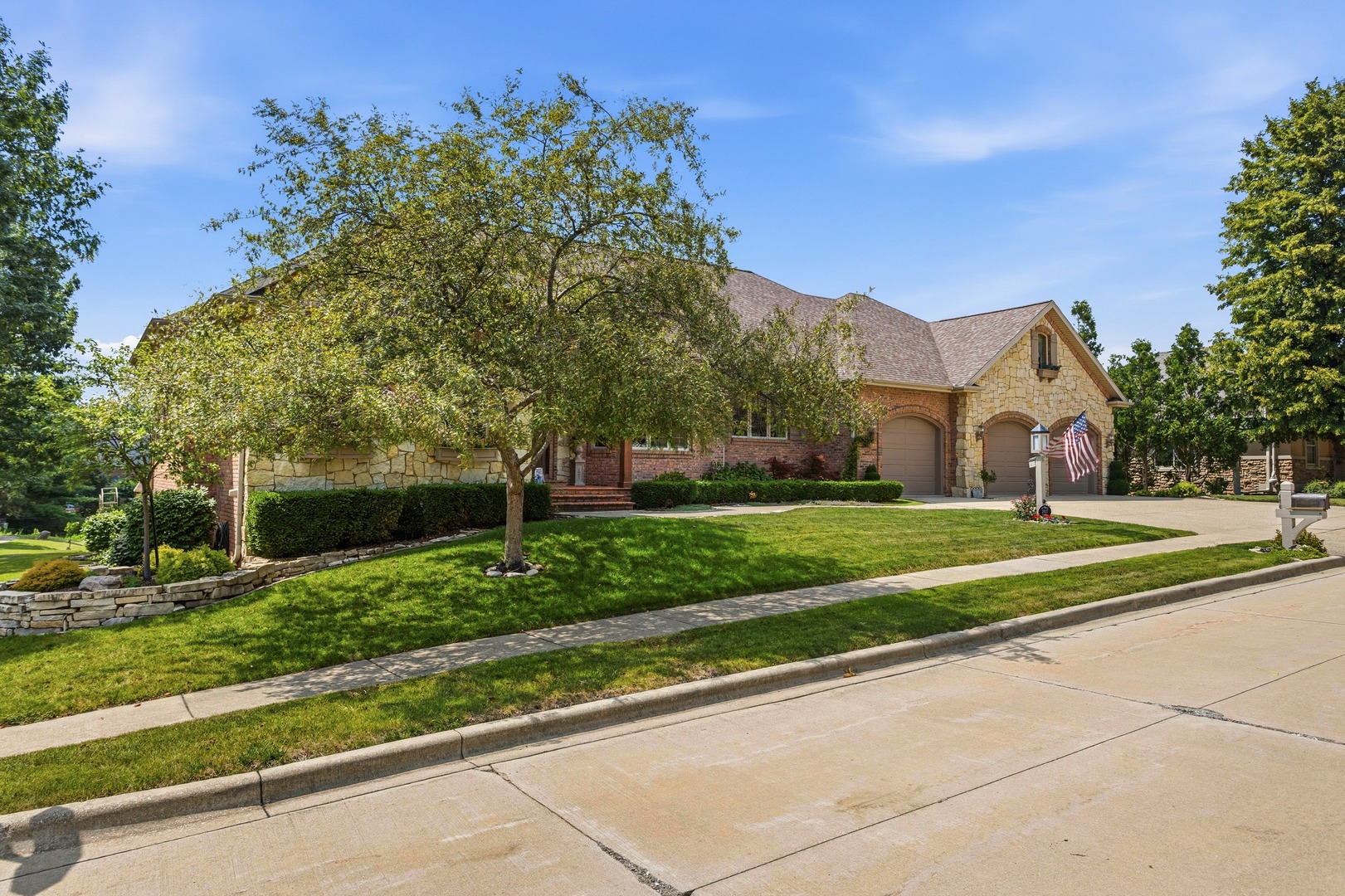2427 Prairieridge Place Property Photo 5