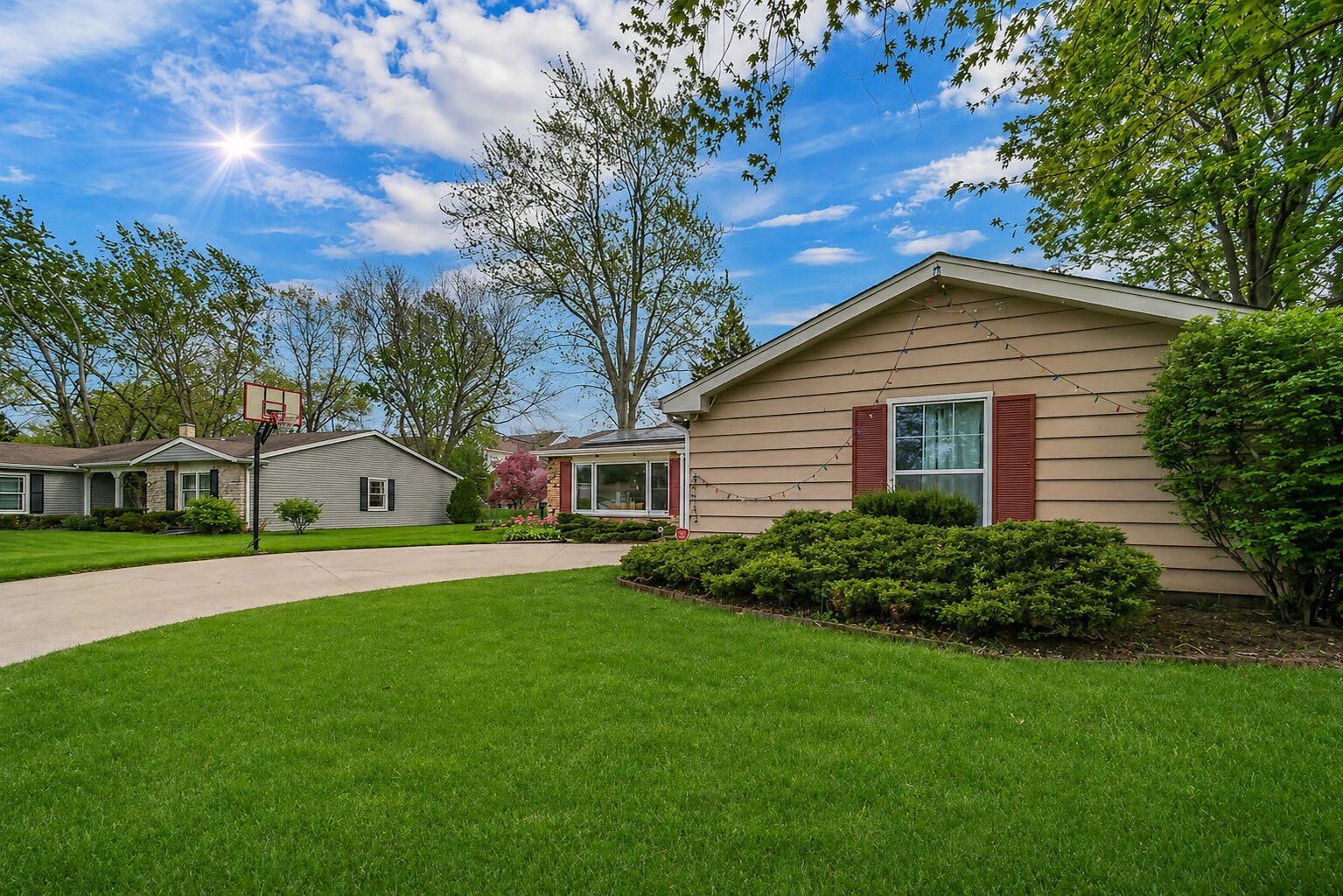 401 Greentree Parkway Property Photo 3