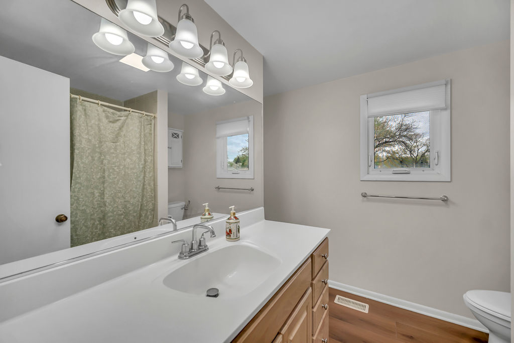 401 Greentree Parkway Property Photo 24