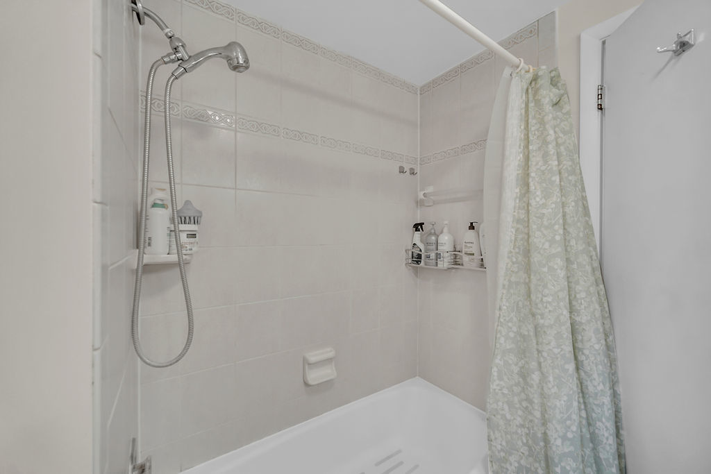 401 Greentree Parkway Property Photo 26