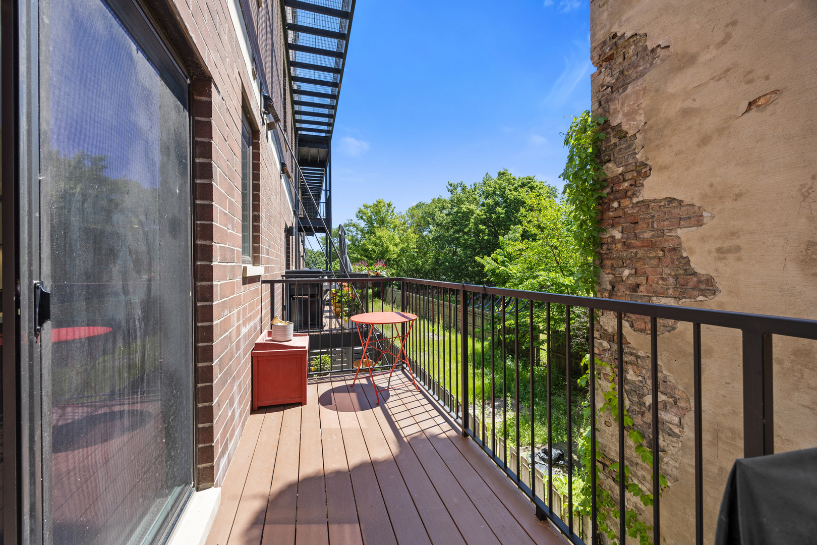 3901 S Lake Park Avenue D Property Photo 10