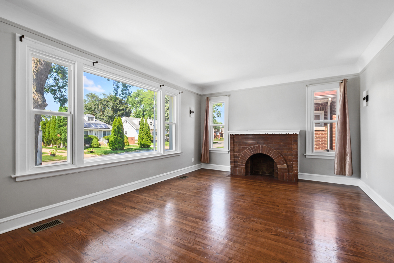 2333 120th Street Property Photo 5