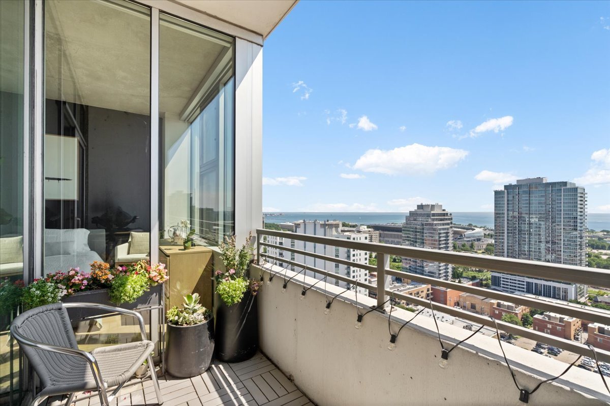1720 S Michigan Avenue 2503 Property Photo 8