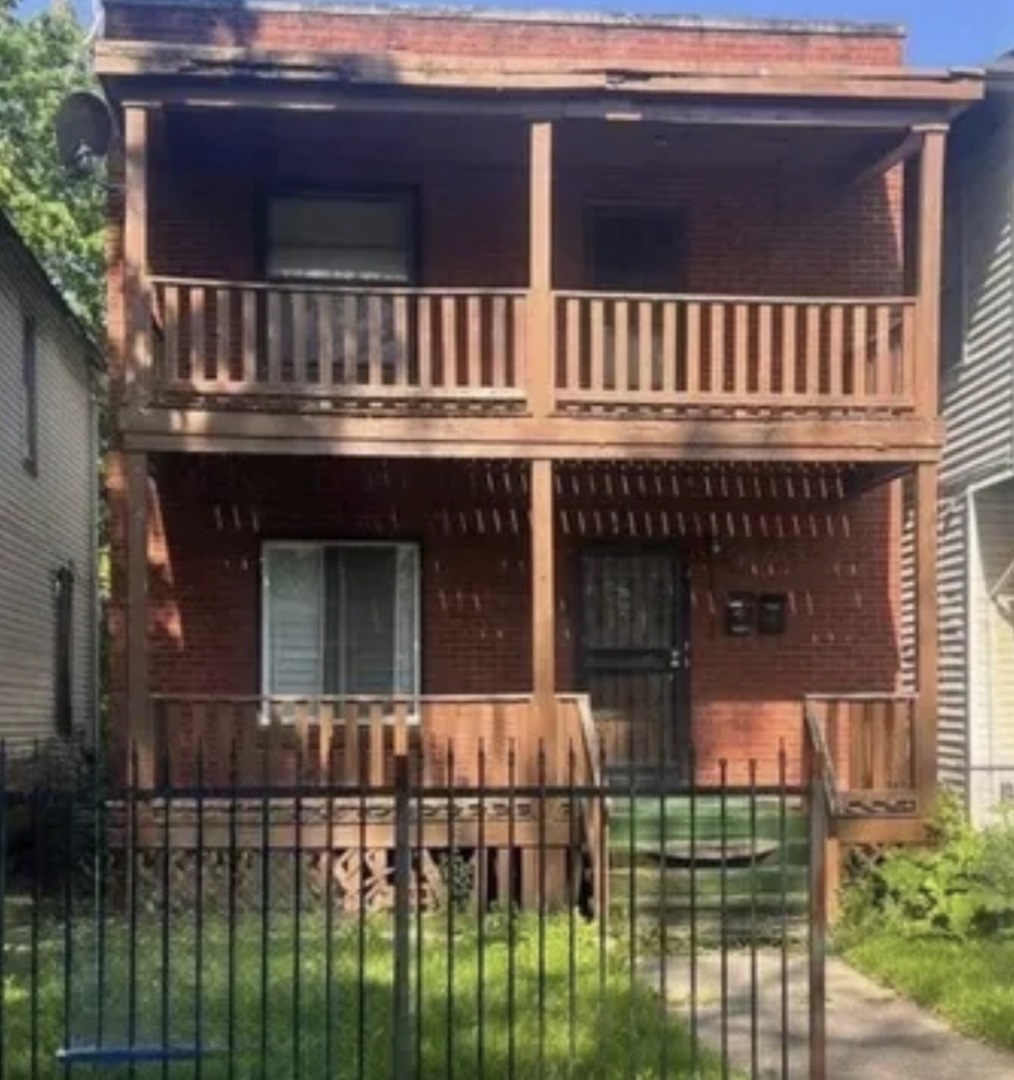 15538 TURLINGTON Avenue Property Photo 1