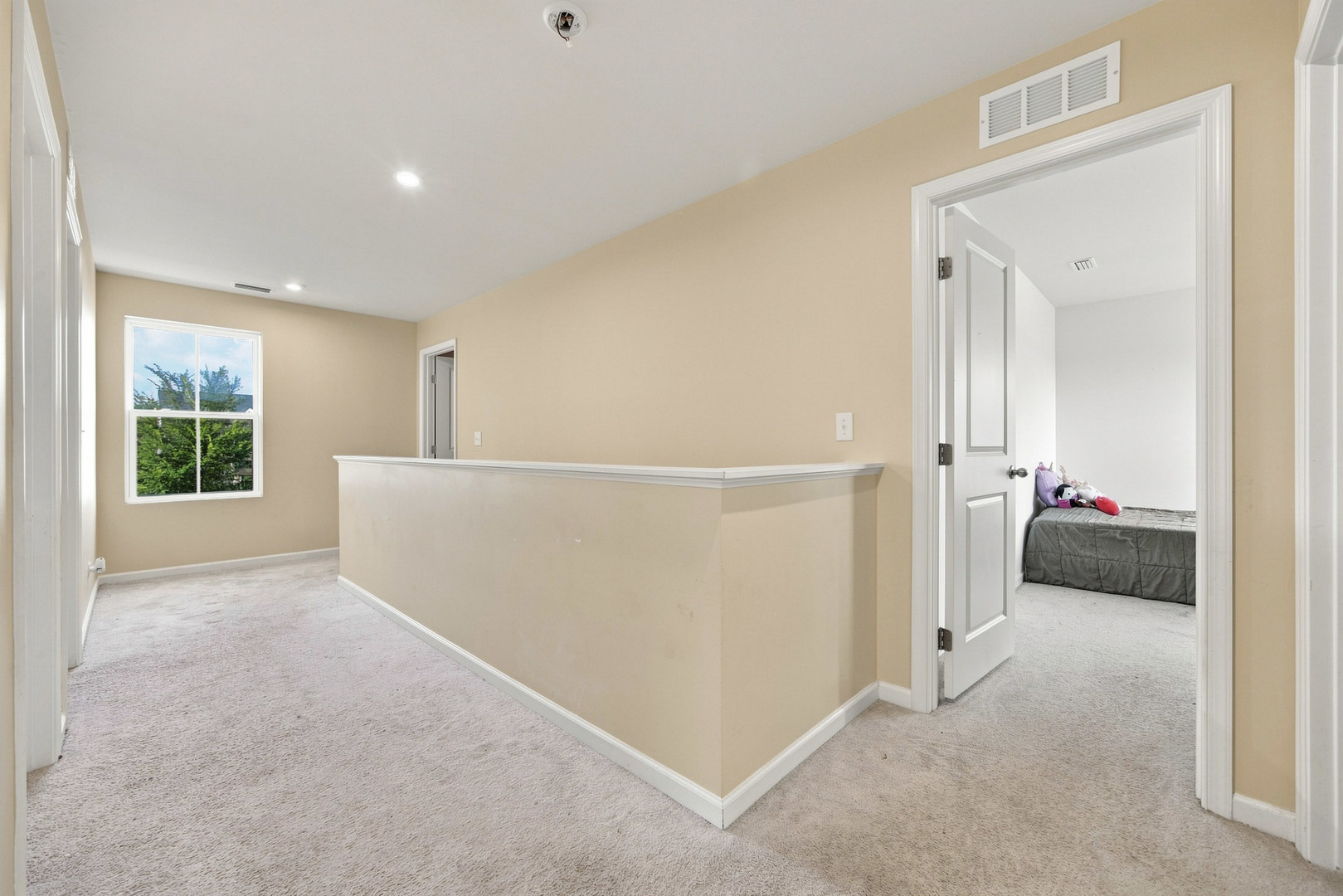 300 Carriage Lane Property Photo 11