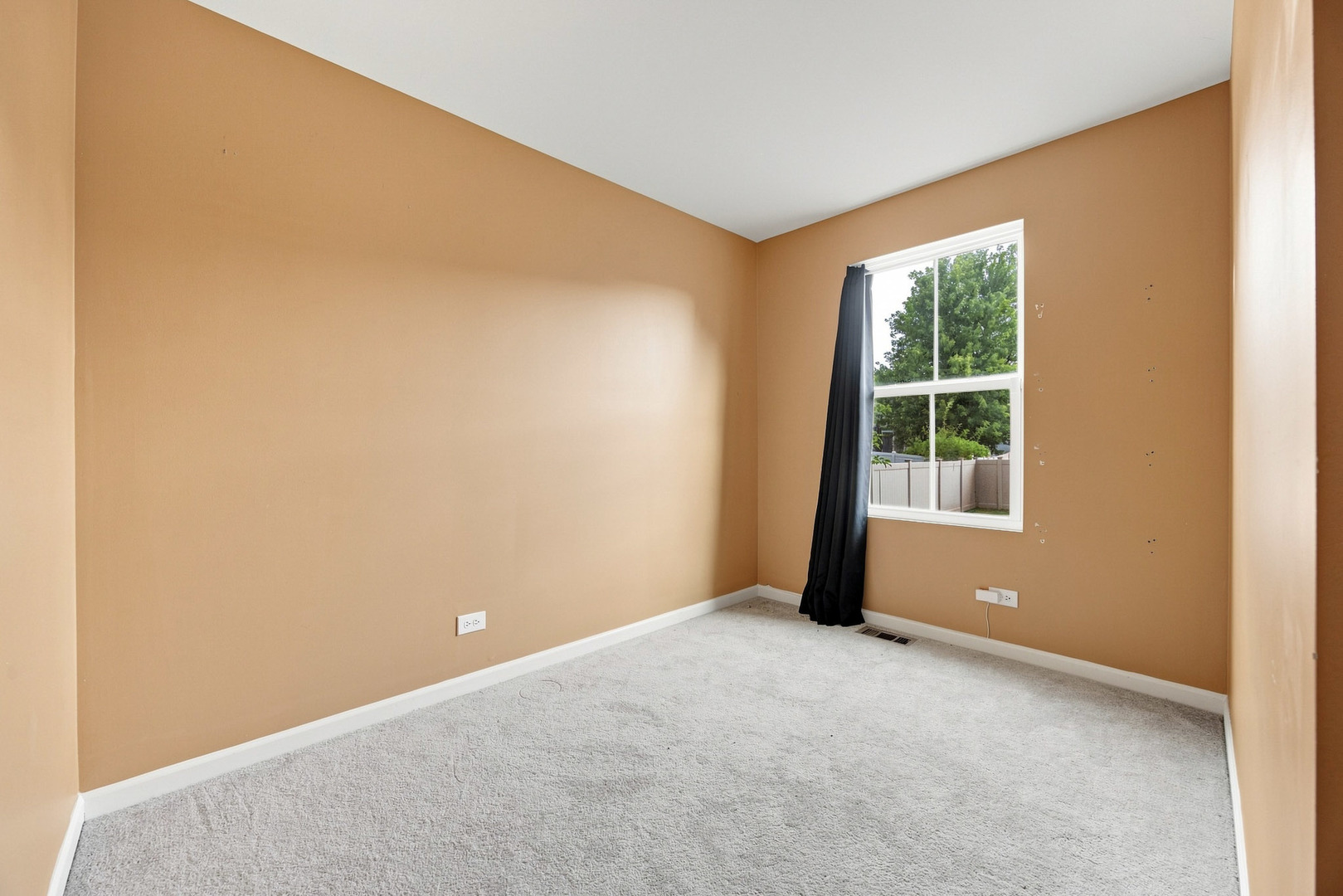 300 Carriage Lane Property Photo 16