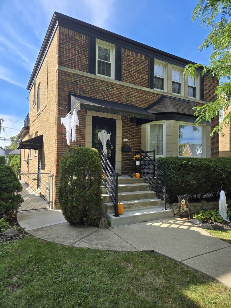 3312 N New England Avenue Property Photo 1