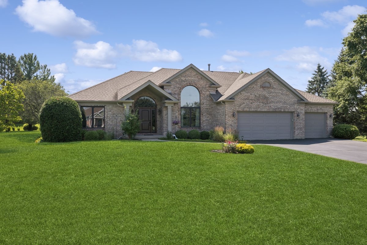 6N731 Willowbrook Drive