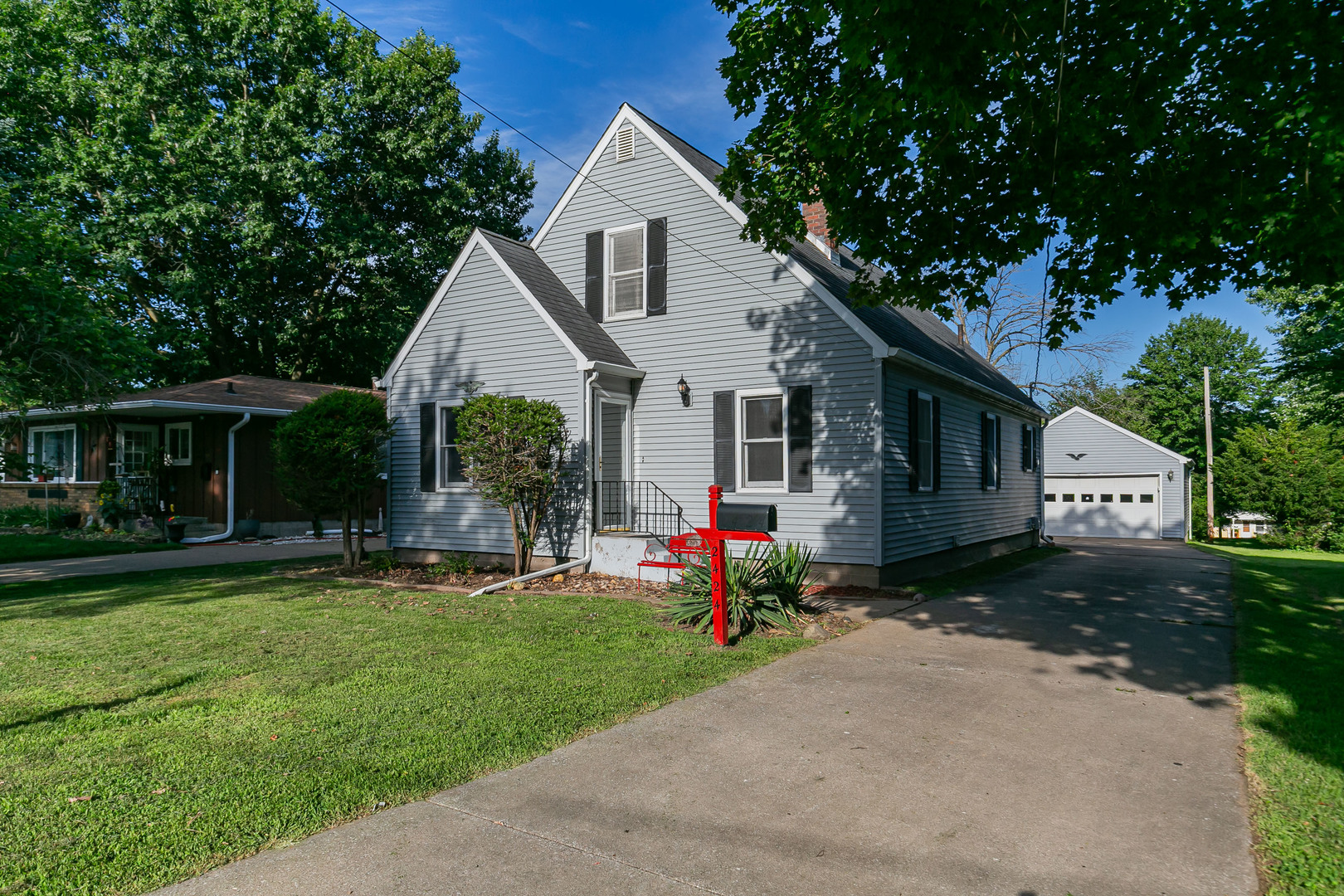2424 28th Street Property Photo 1