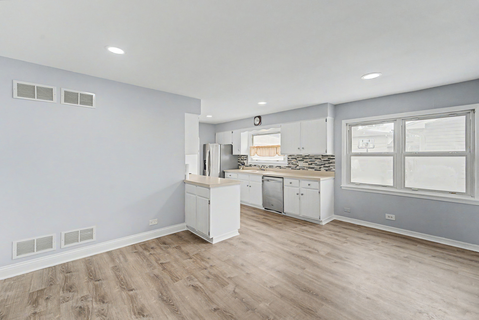 770 Cordial Drive Property Photo 3