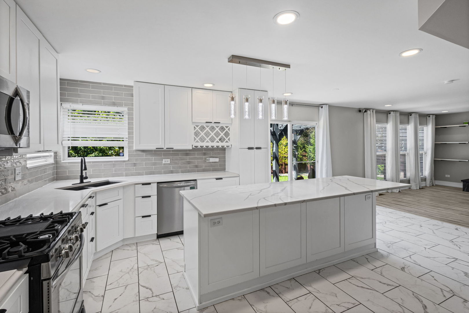 5117 Woodmere Court Property Photo 8