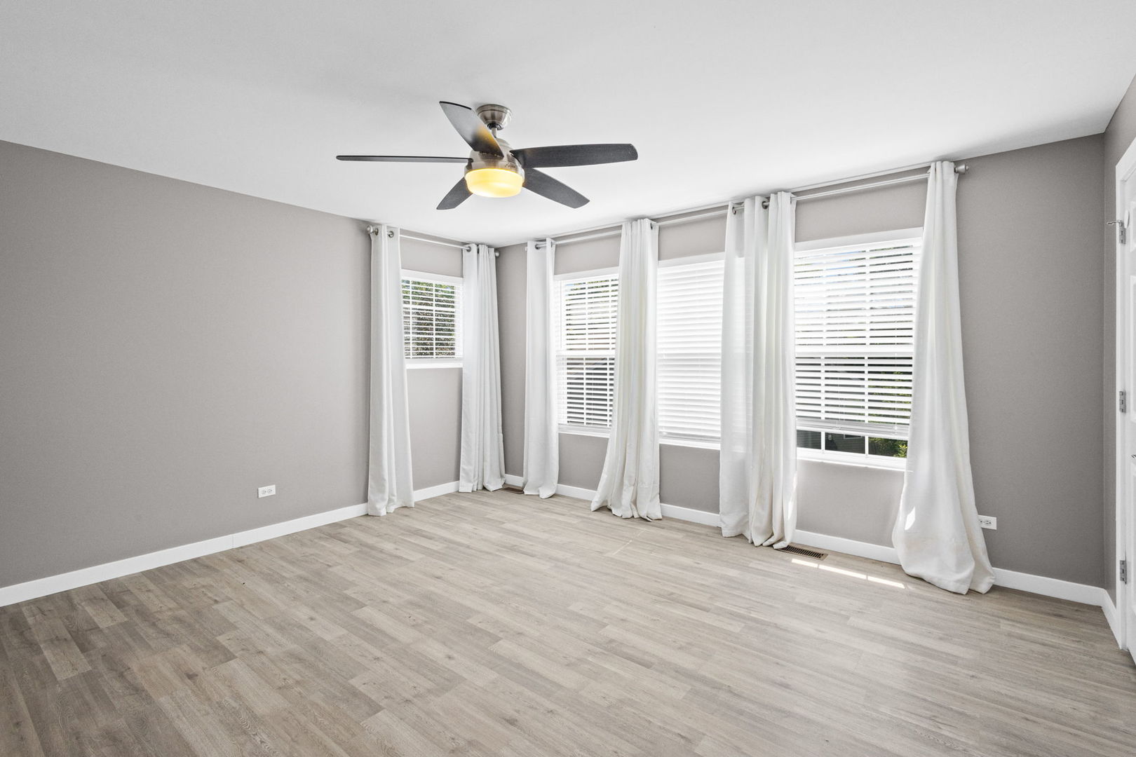 5117 Woodmere Court Property Photo 16