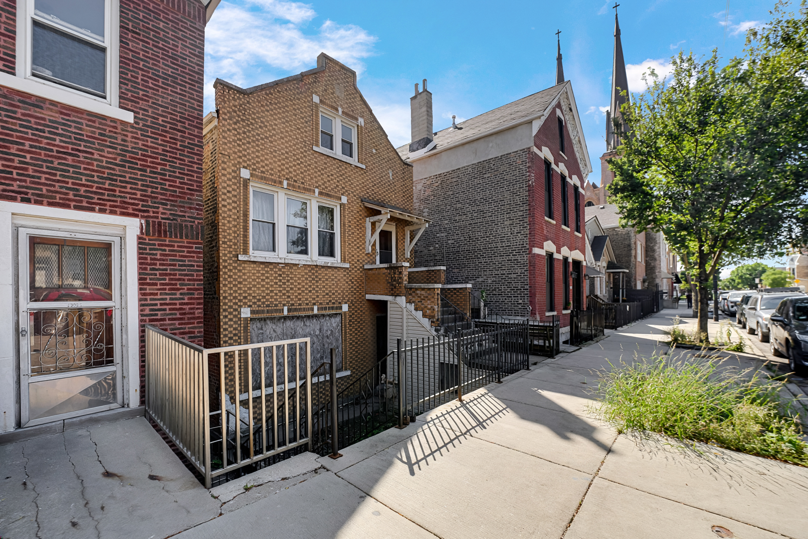 2041 W 22nd Place Property Photo 2