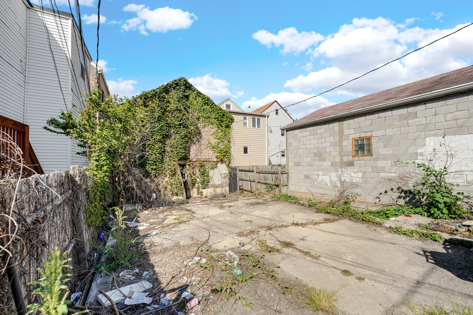 2041 W 22nd Place Property Photo 18