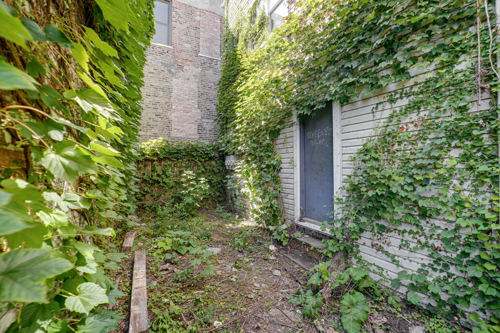 2041 W 22nd Place Property Photo 19