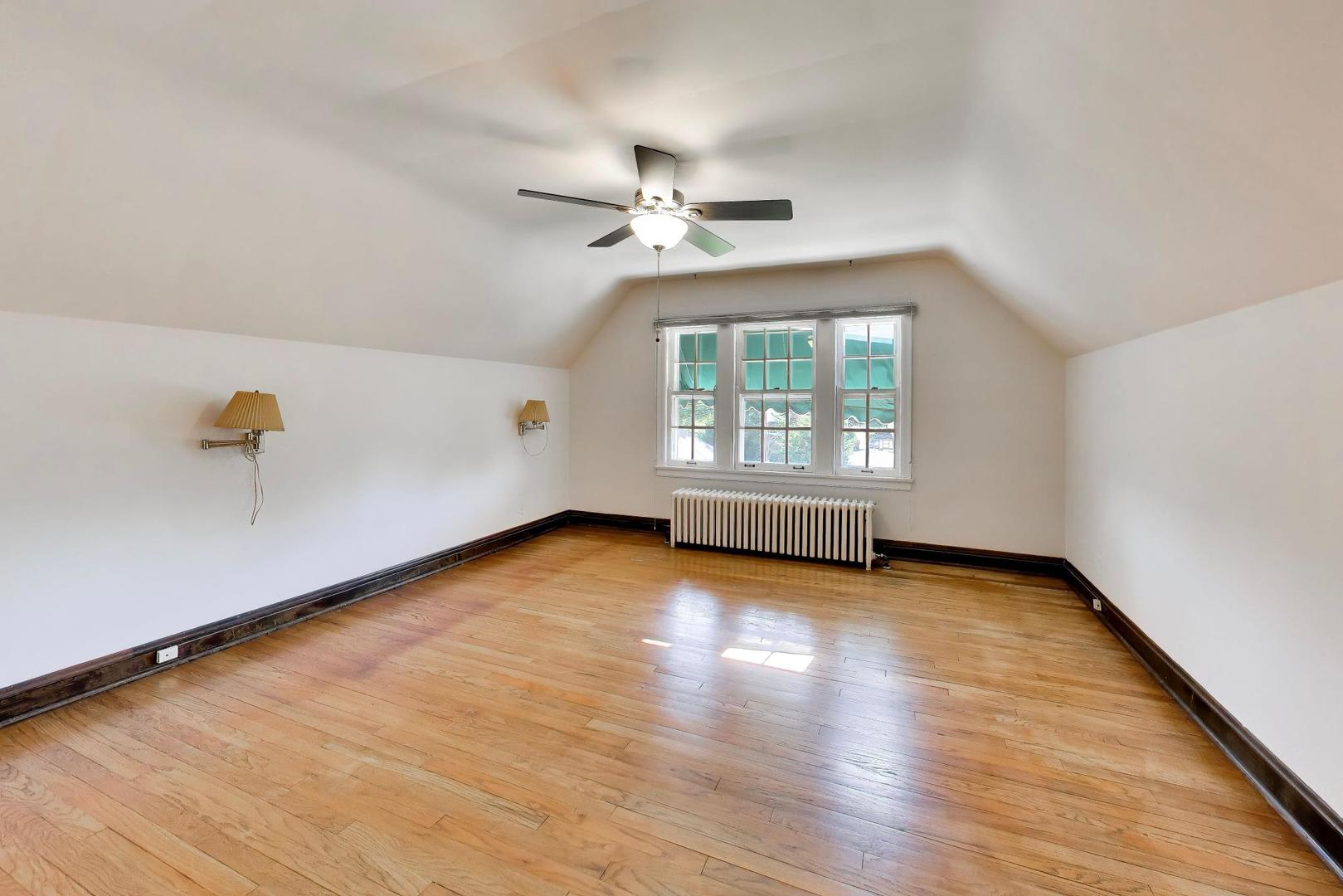 6933 N Oriole Avenue Property Photo 19