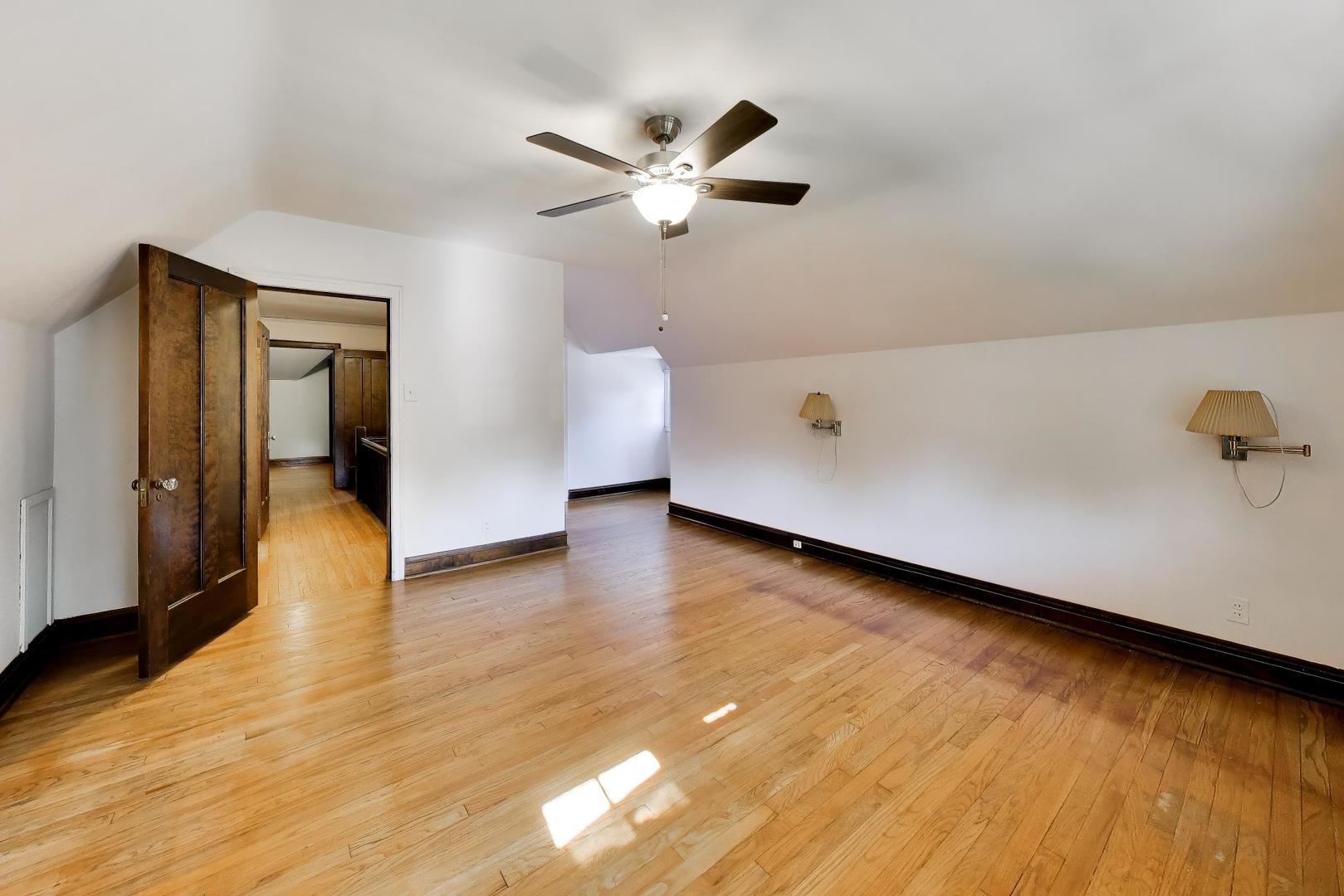 6933 N Oriole Avenue Property Photo 20