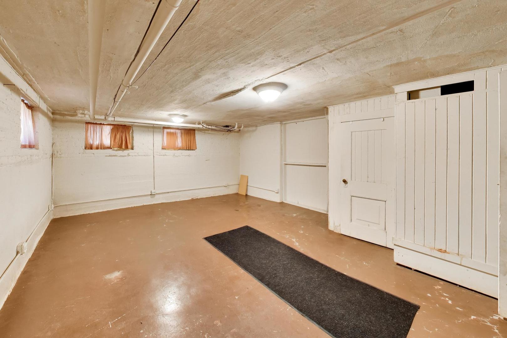 6933 N Oriole Avenue Property Photo 27